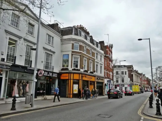 Chelsea and Knightsbridge: A Neighbourhood Guide for Visitors